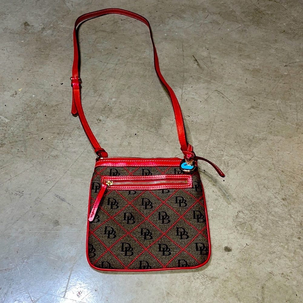 Dooney & Bourke woman’s bag